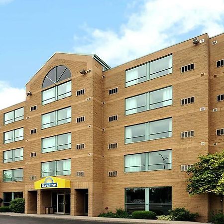 Days Inn By Wyndham Niagara Falls Lundys Lane 외부 사진