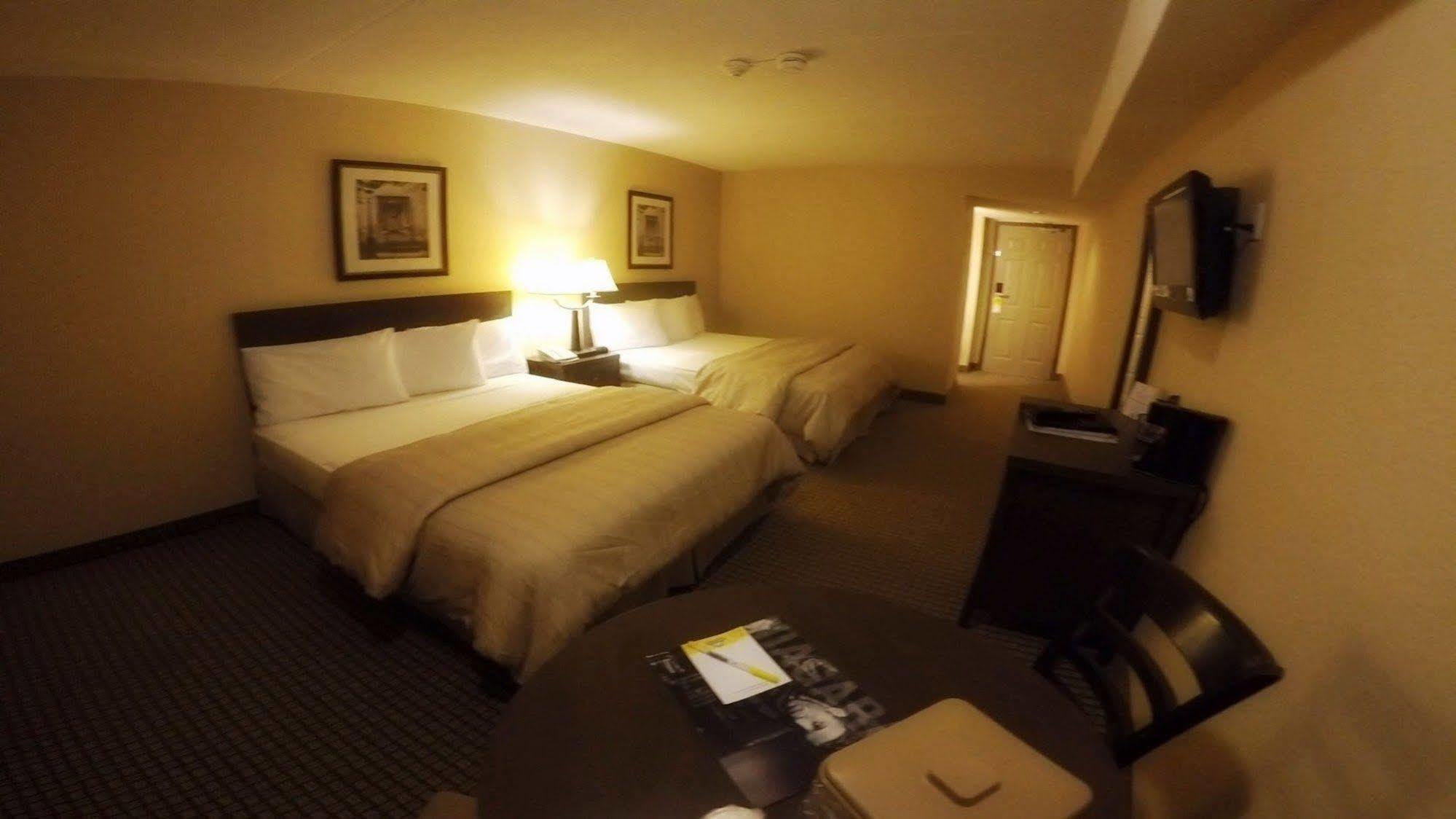 Days Inn By Wyndham Niagara Falls Lundys Lane 외부 사진