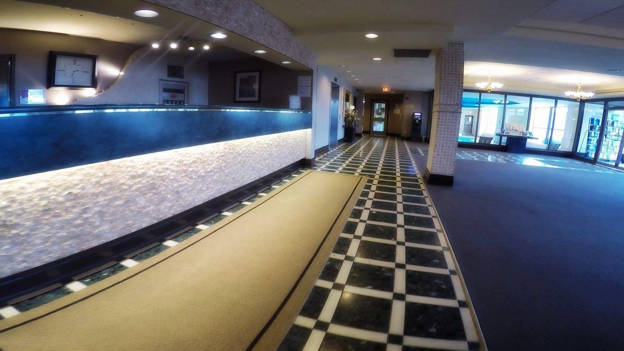 Days Inn By Wyndham Niagara Falls Lundys Lane 외부 사진