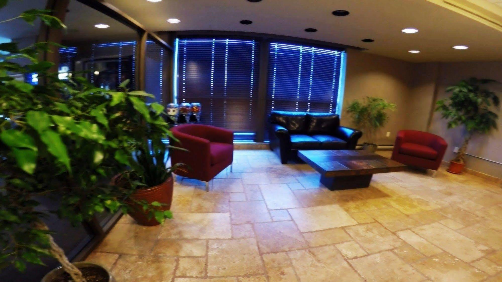Days Inn By Wyndham Niagara Falls Lundys Lane 외부 사진