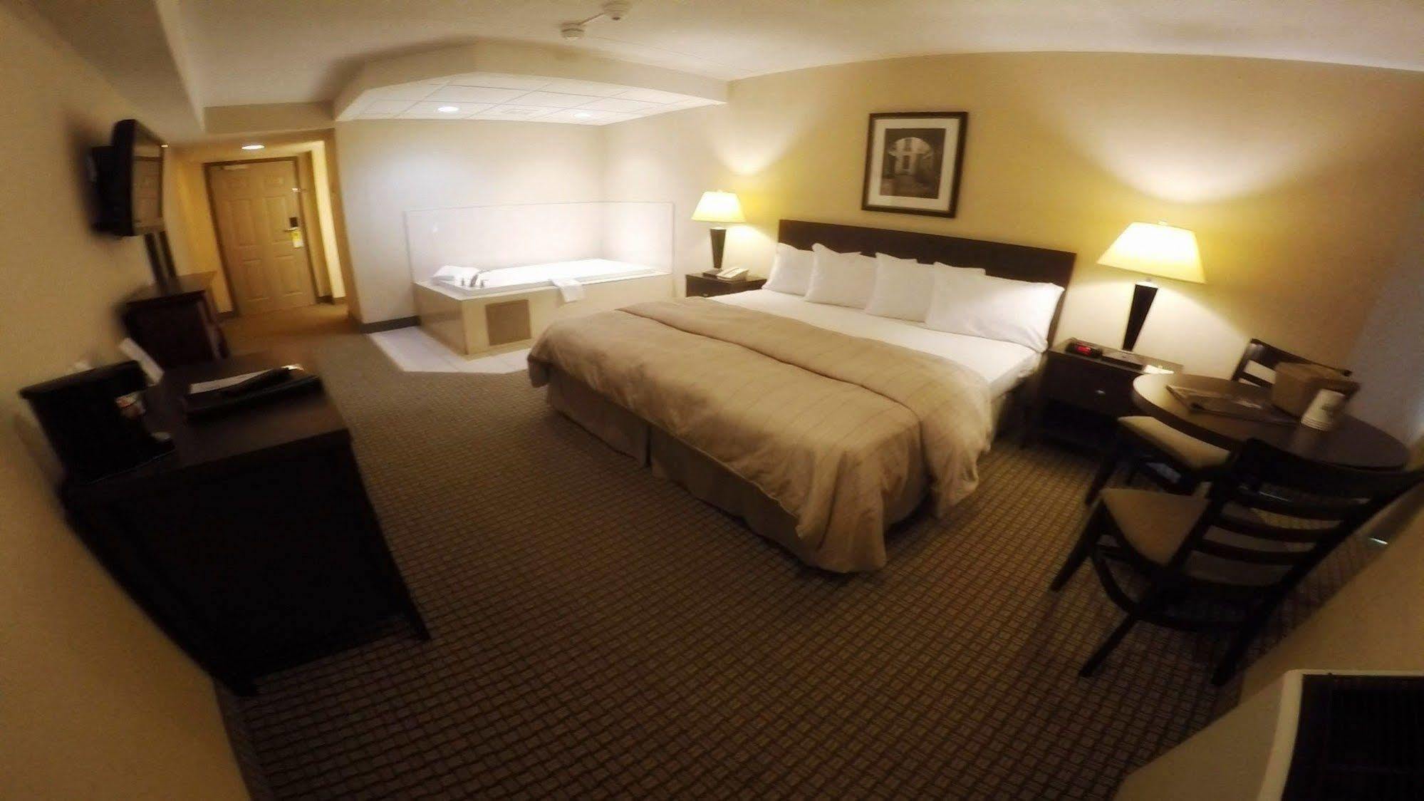 Days Inn By Wyndham Niagara Falls Lundys Lane 외부 사진
